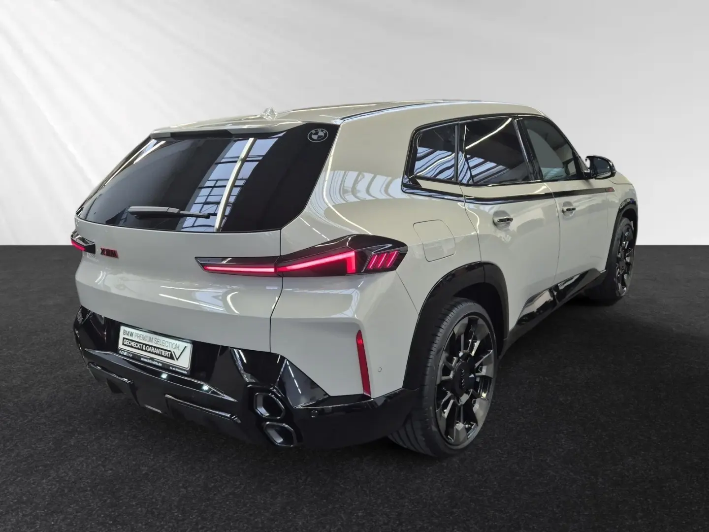 XM Label  € 1.190 Zubehörbonus  UPE  € 225.949 -