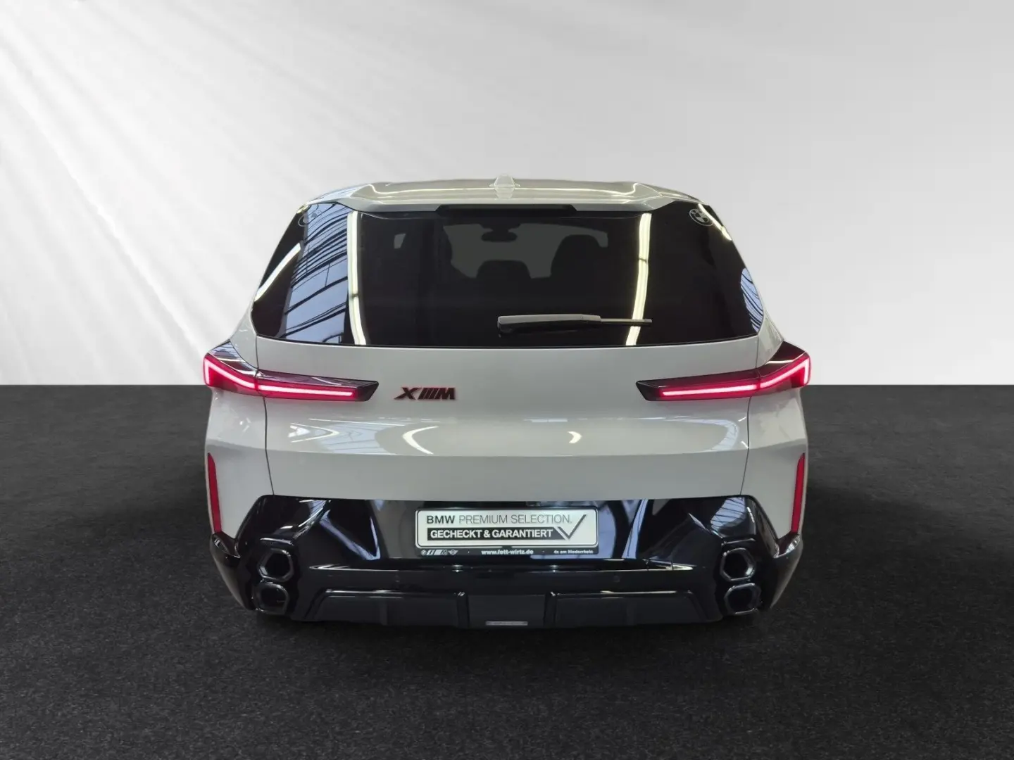 XM Label  € 1.190 Zubehörbonus  UPE  € 225.949 -