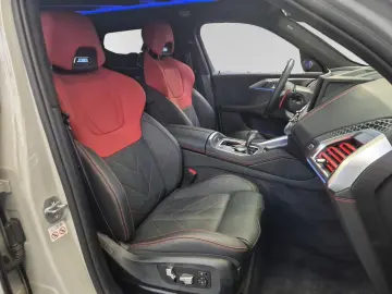 XM Label  € 1.190 Zubehörbonus  UPE  € 225.949 -