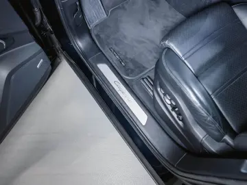 Cayenne E-Hybrid Panoramadach Luftfederung BOSE