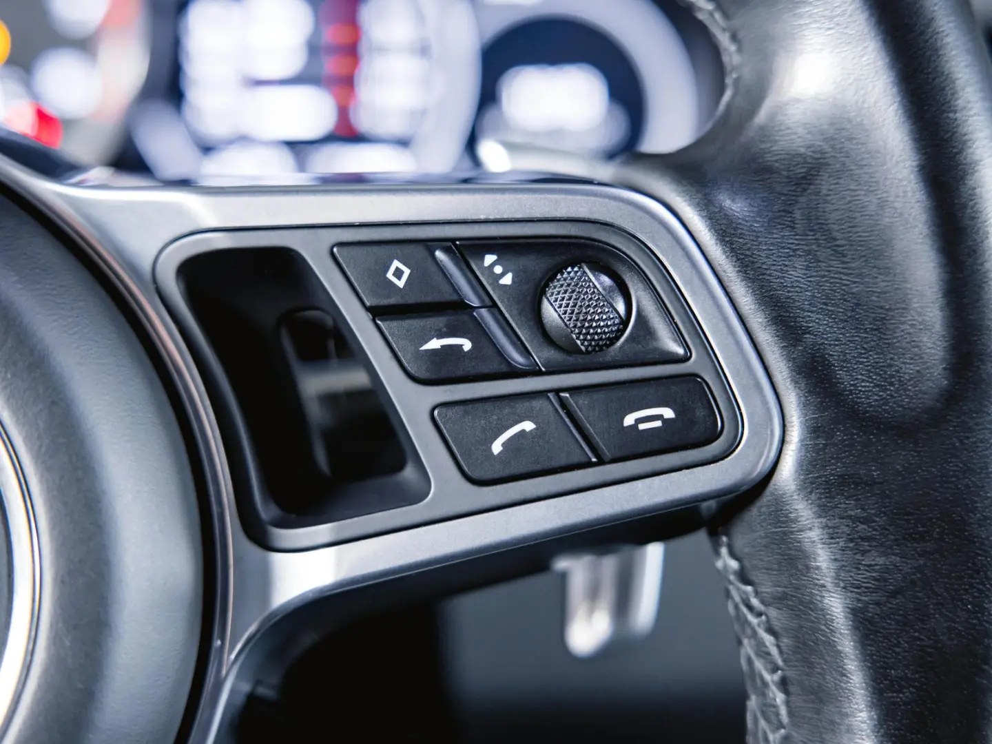 Cayenne E-Hybrid Panoramadach Luftfederung BOSE