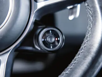 Cayenne E-Hybrid Panoramadach Luftfederung BOSE