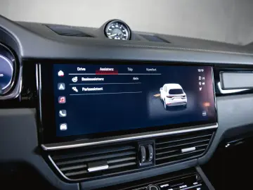 Cayenne E-Hybrid Panoramadach Luftfederung BOSE