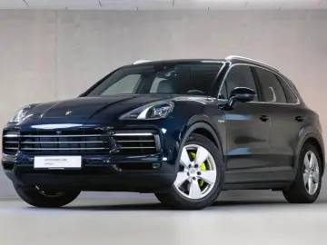 Cayenne E-Hybrid Panoramadach Luftfederung BOSE