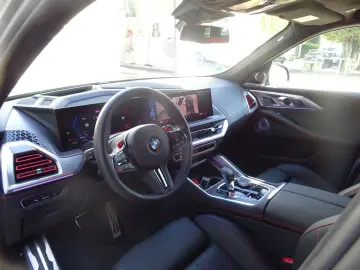 XM Label erst 2000km B&W DriversPackage AHK 360