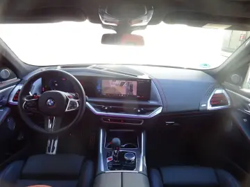 XM Label erst 2000km B&W DriversPackage AHK 360