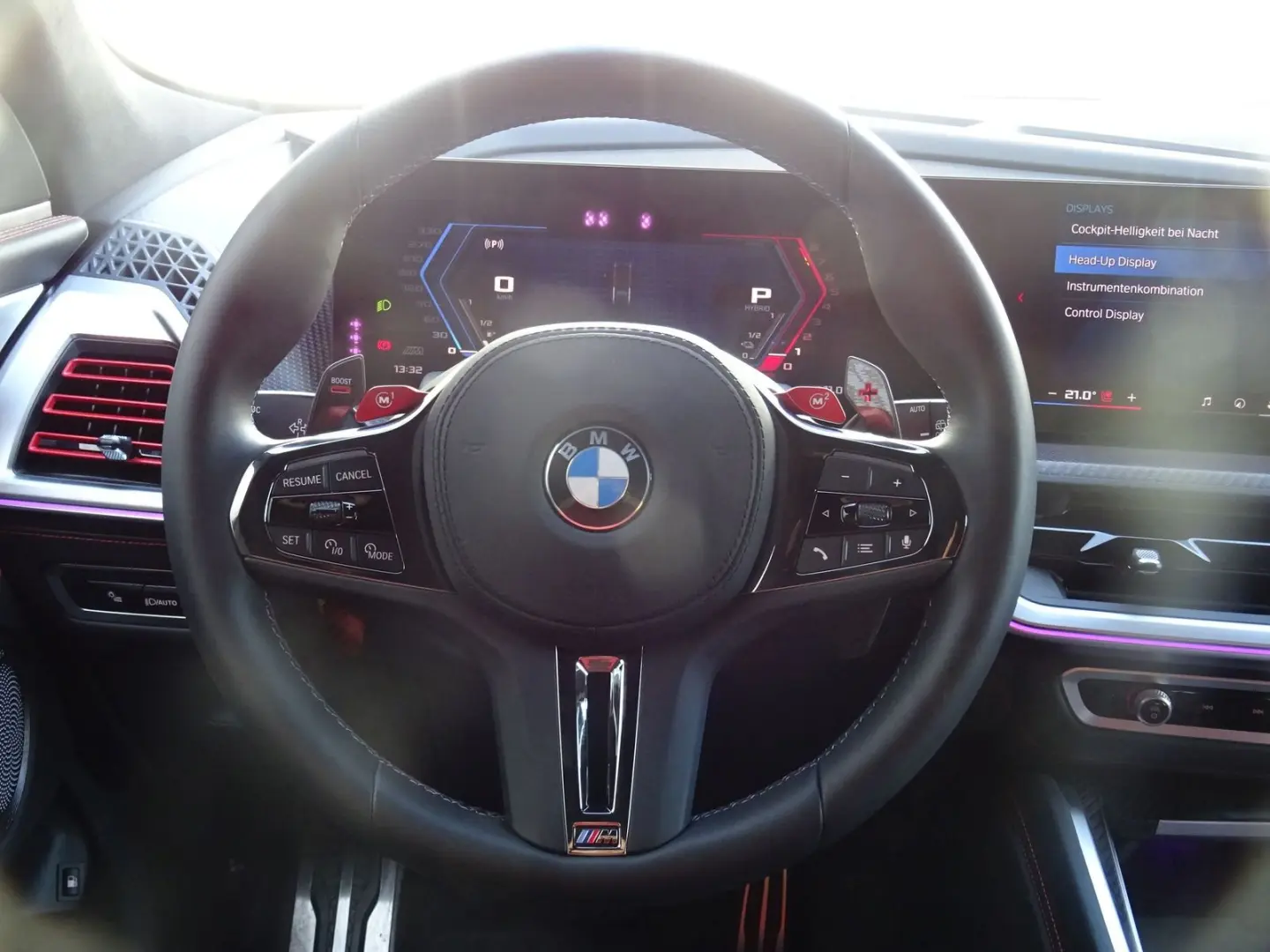 XM Label erst 2000km B&W DriversPackage AHK 360