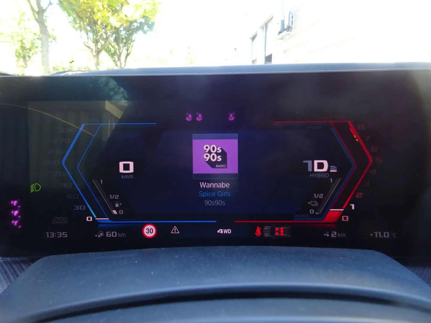 XM Label erst 2000km B&W DriversPackage AHK 360