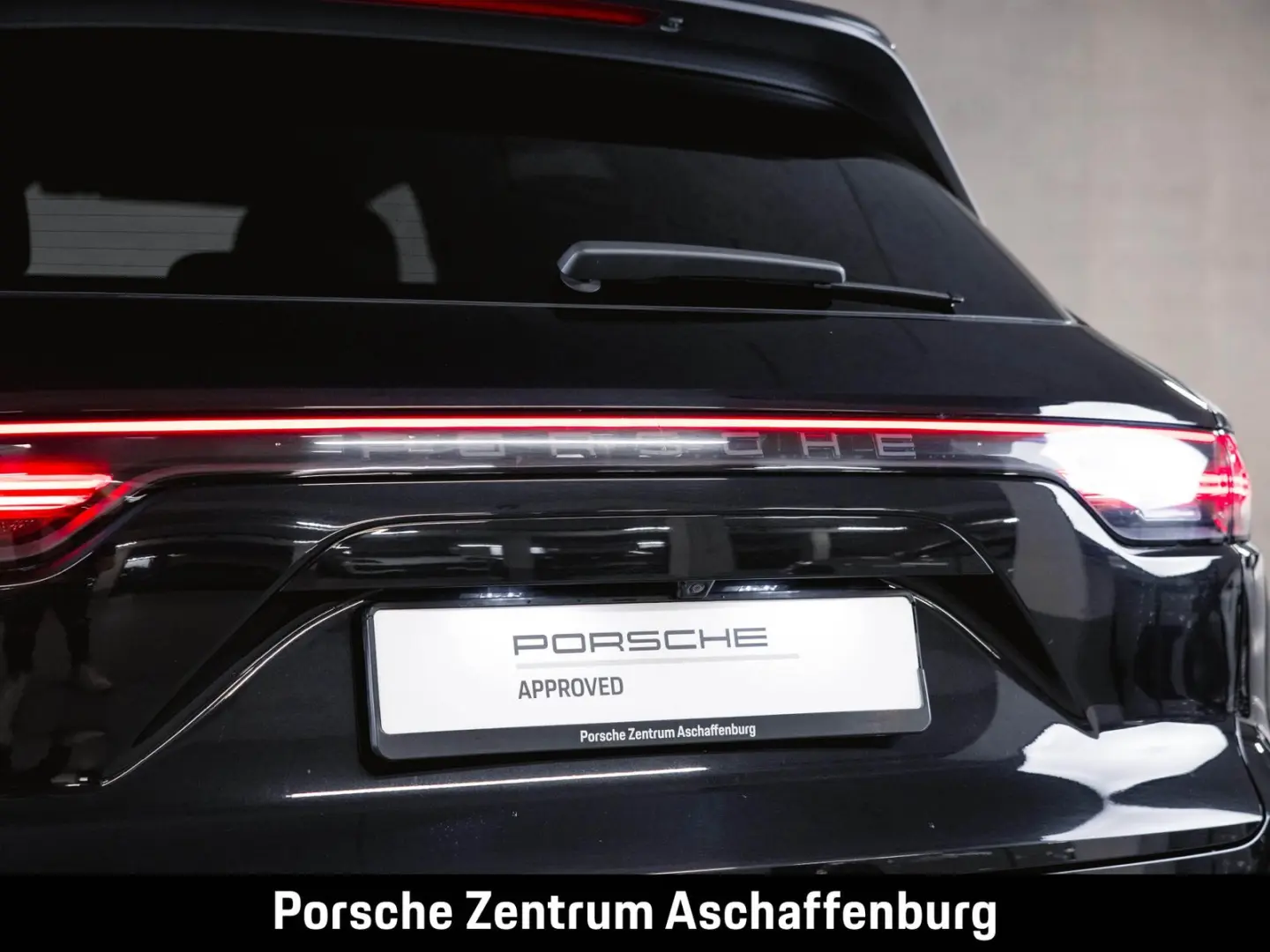 Cayenne E-Hybrid Panoramadach Luftfederung