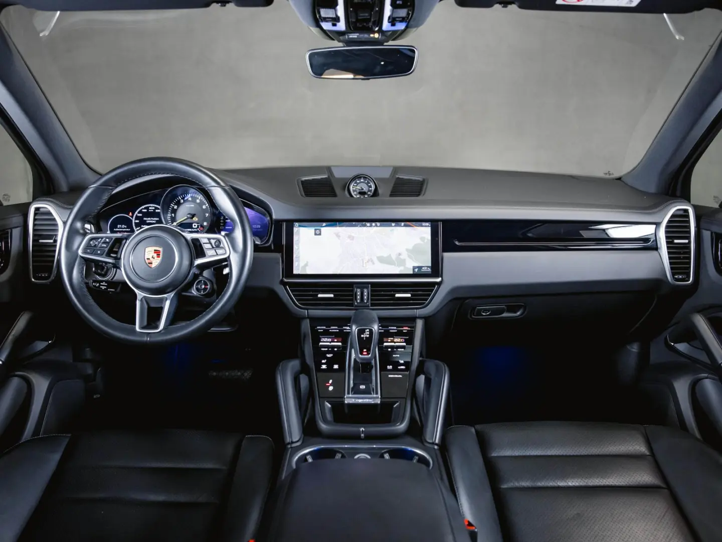 Cayenne E-Hybrid Panoramadach Luftfederung