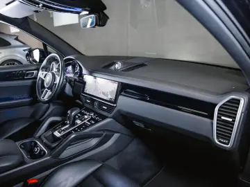 Cayenne E-Hybrid Panoramadach Luftfederung