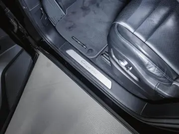 Cayenne E-Hybrid Panoramadach Luftfederung