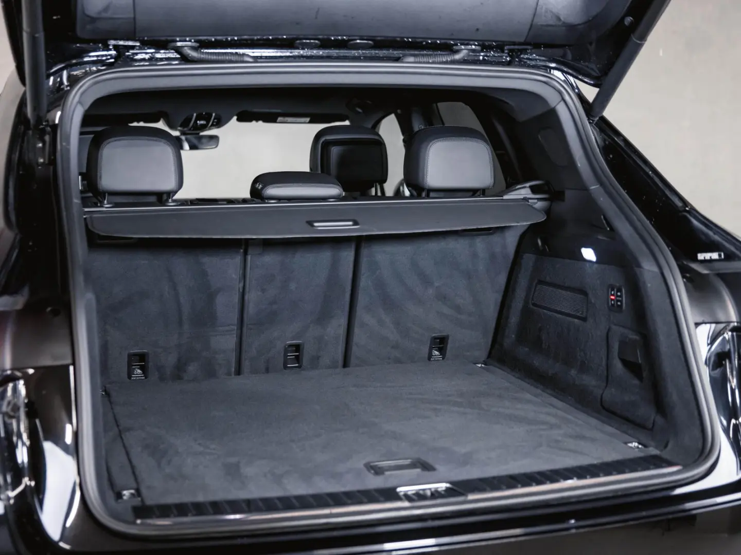 Cayenne E-Hybrid Panoramadach Luftfederung