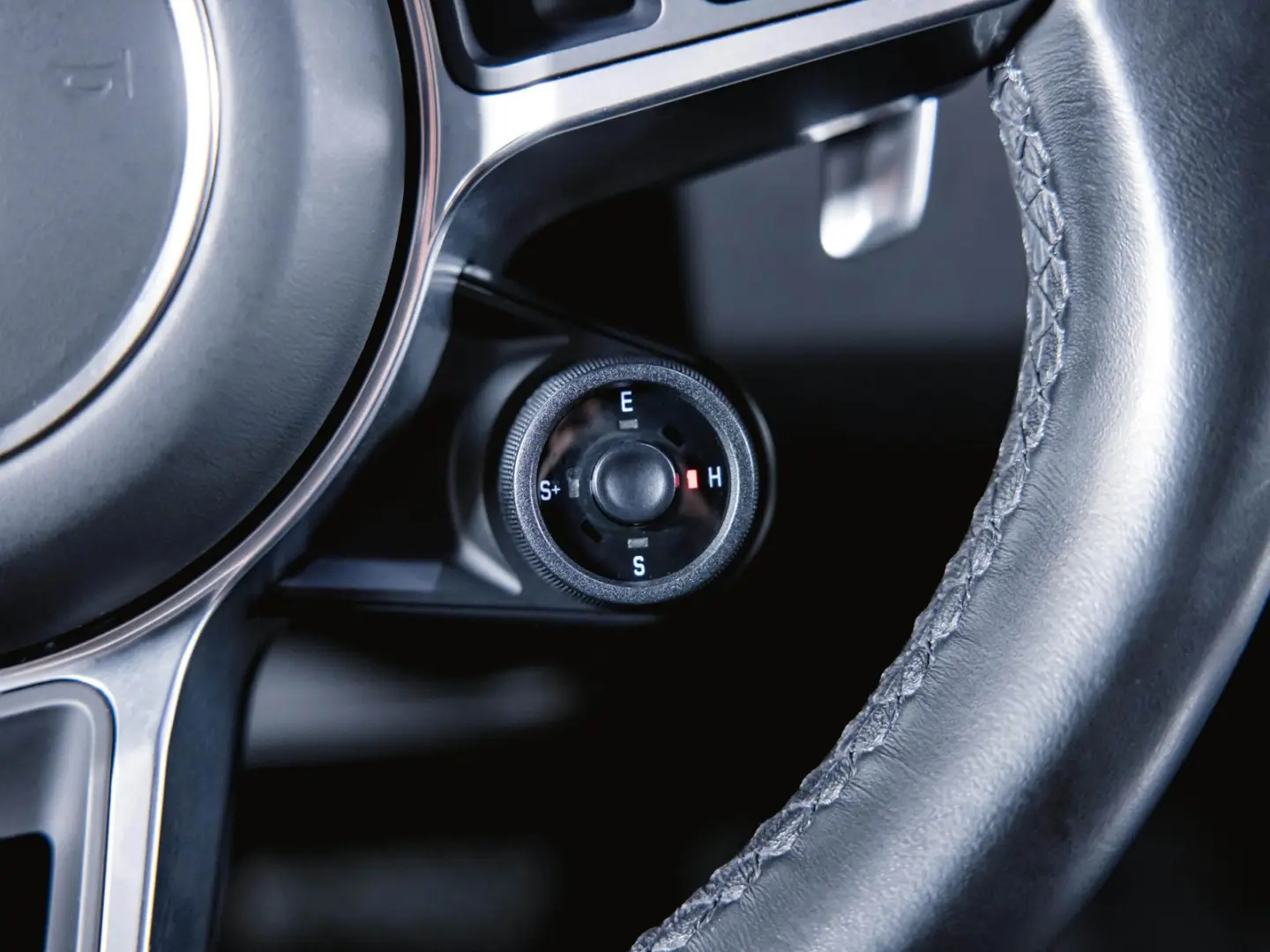 Cayenne E-Hybrid Panoramadach Luftfederung