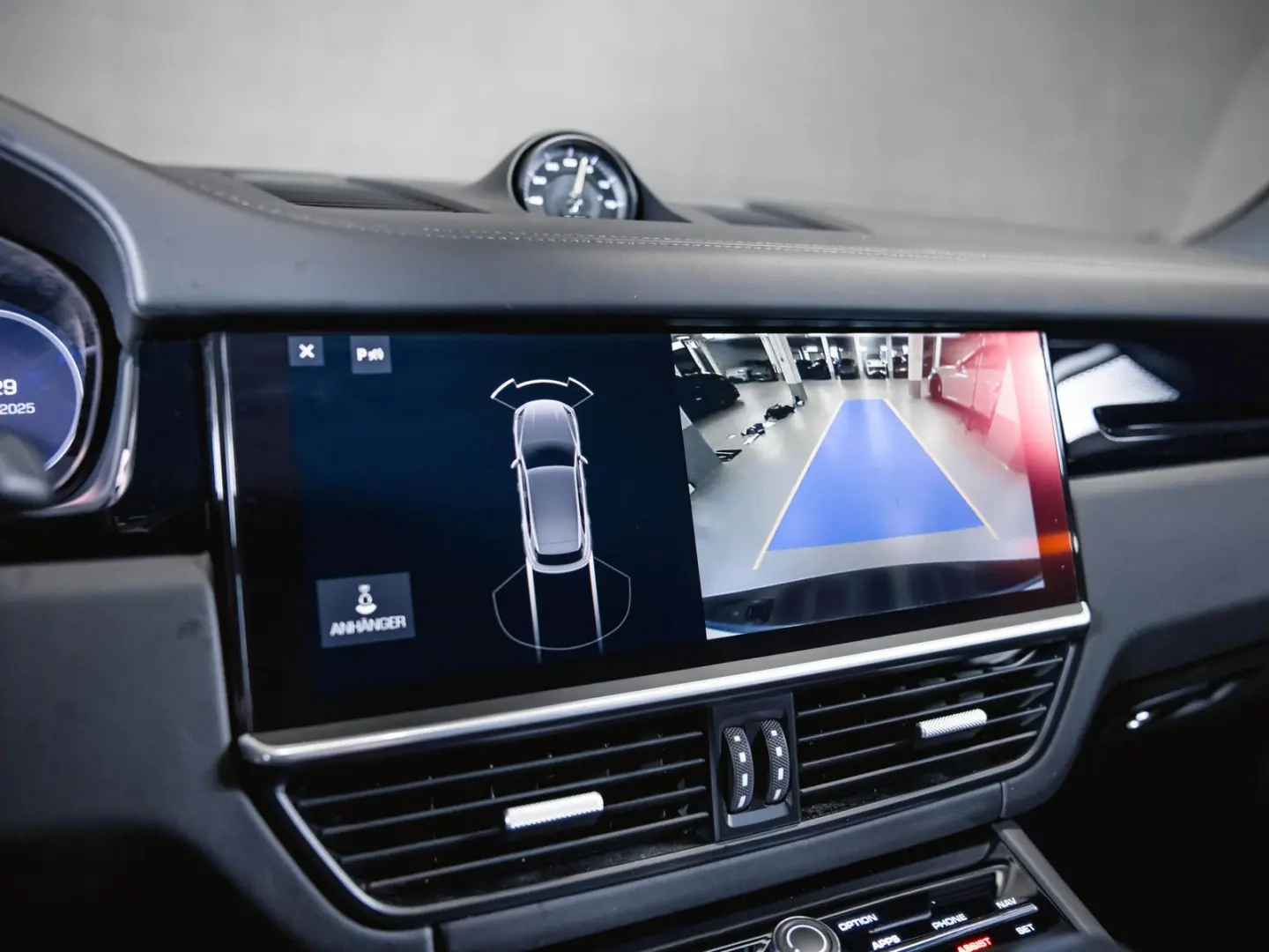 Cayenne E-Hybrid Panoramadach Luftfederung