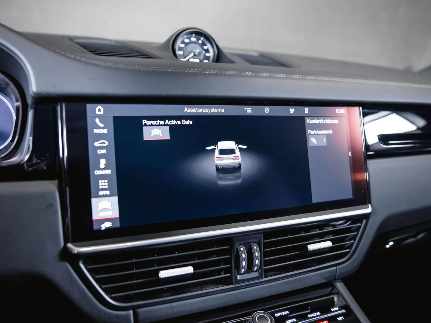 Cayenne E-Hybrid Panoramadach Luftfederung