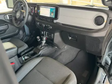 Wrangler MY25  LED ACC Carplay Sunrider RFK