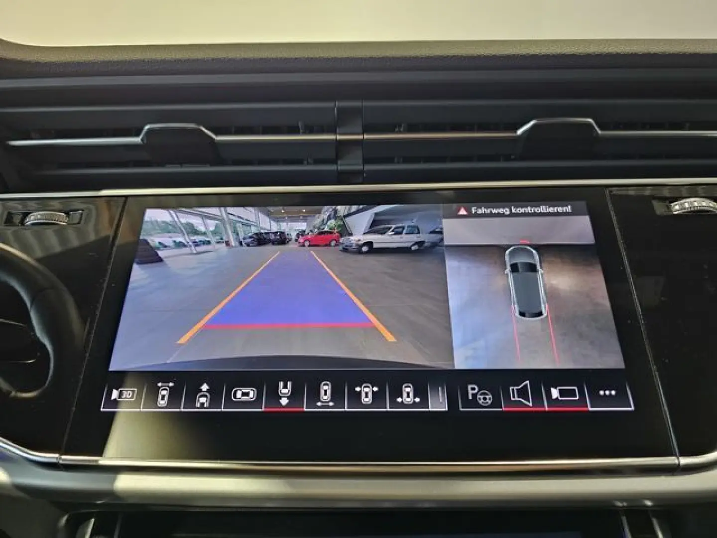 Q8 50 TDI S Line Pano Matrix Softc.Hud Belüf 360