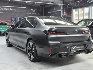 BMW M760e xDrive