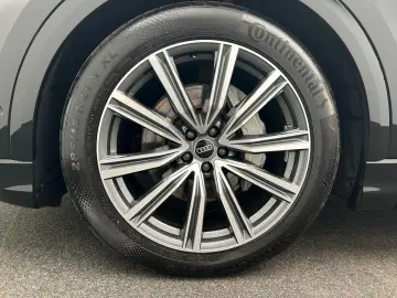 Q8 50 TDI qu S line tip Air HUD Pano Matrix Virt