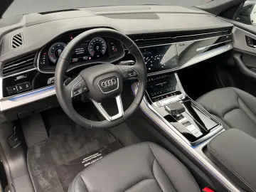 Q8 50 TDI qu S line tip Air HUD Pano Matrix Virt