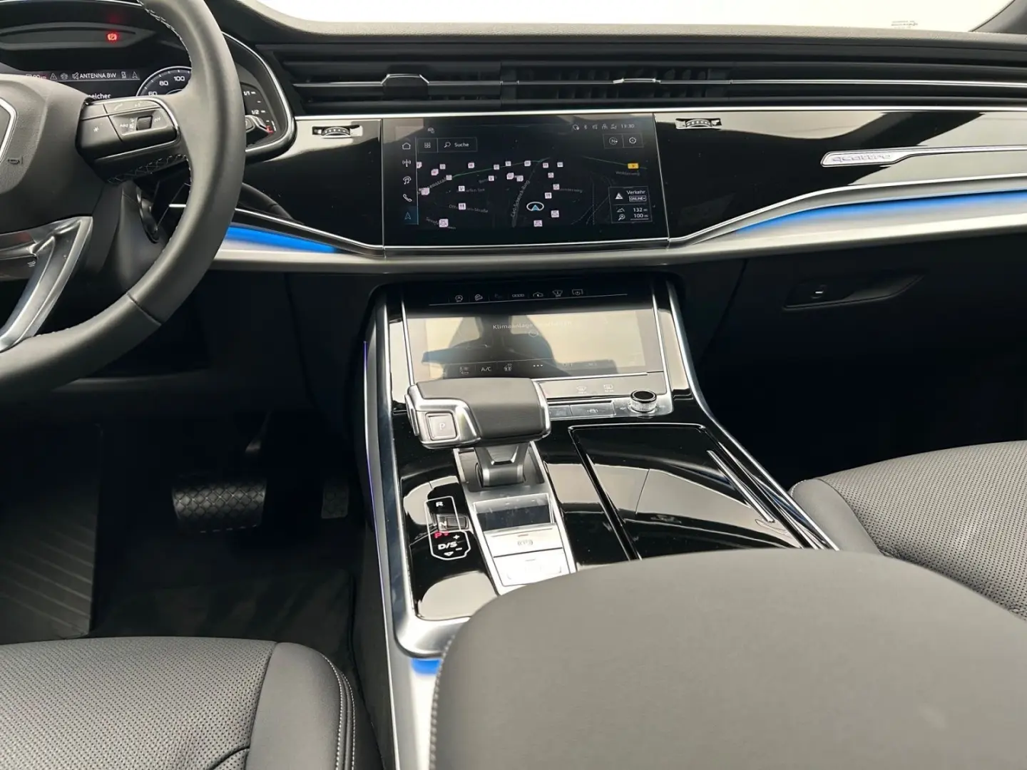 Q8 50 TDI qu S line tip Air HUD Pano Matrix Virt