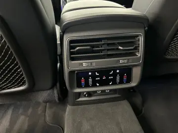 Q8 50 TDI qu S line tip Air HUD Pano Matrix Virt