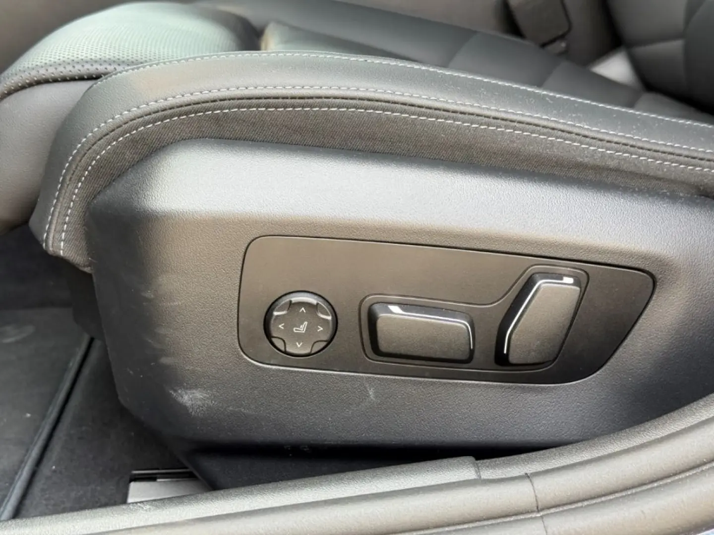 520 i M Sport Travel Comf. KomfSi belüftet H K 4