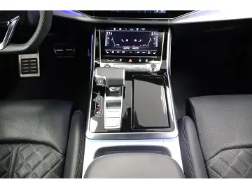 Q8 50 TDI quattro S line Navi Matrix AHK HUD