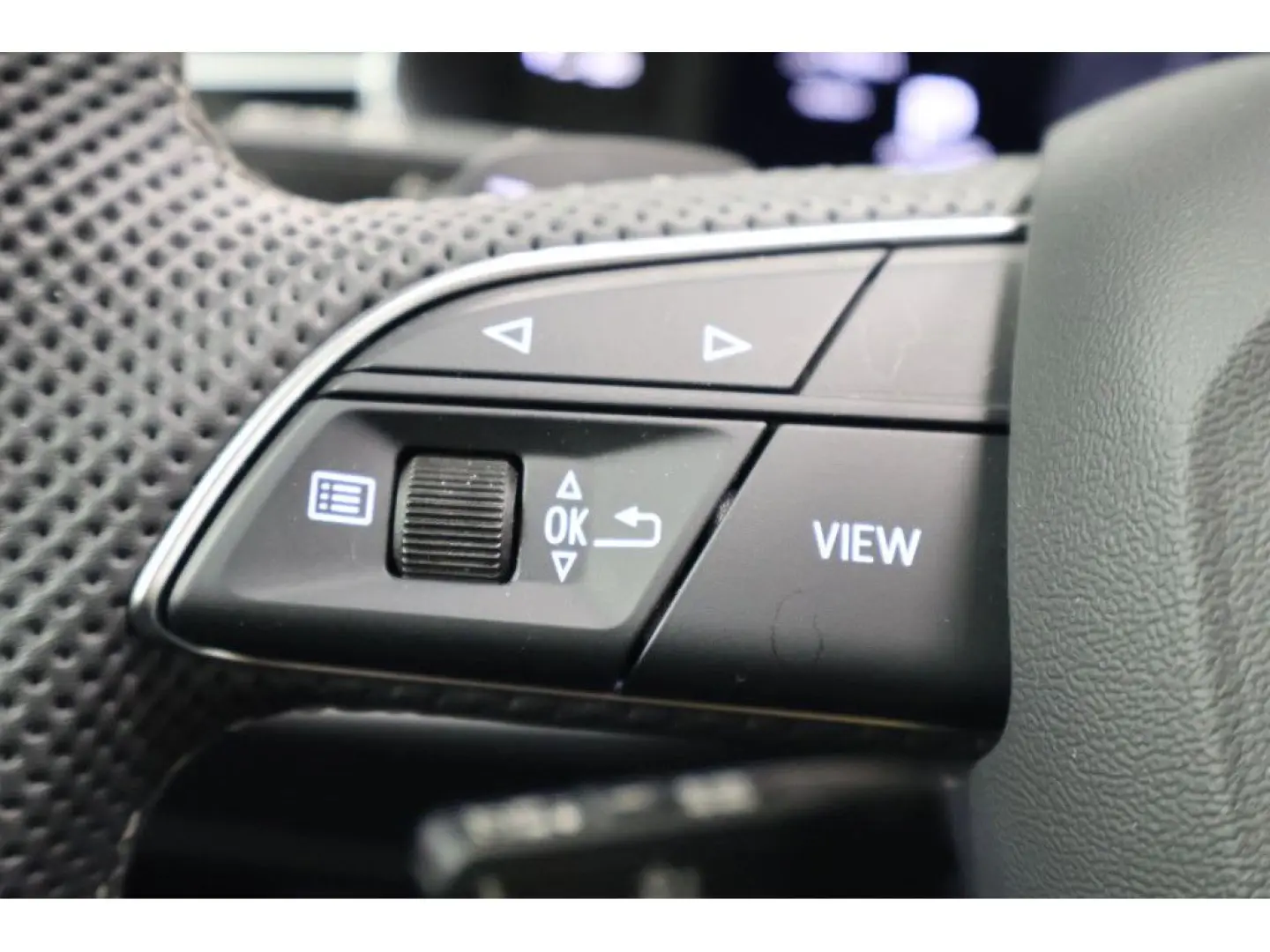 Q8 50 TDI quattro S line Navi Matrix AHK HUD