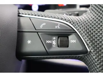 Q8 50 TDI quattro S line Navi Matrix AHK HUD