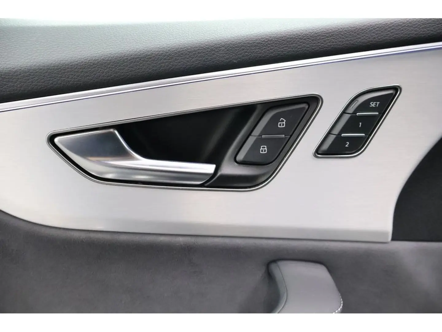 Q8 50 TDI quattro S line Navi Matrix AHK HUD