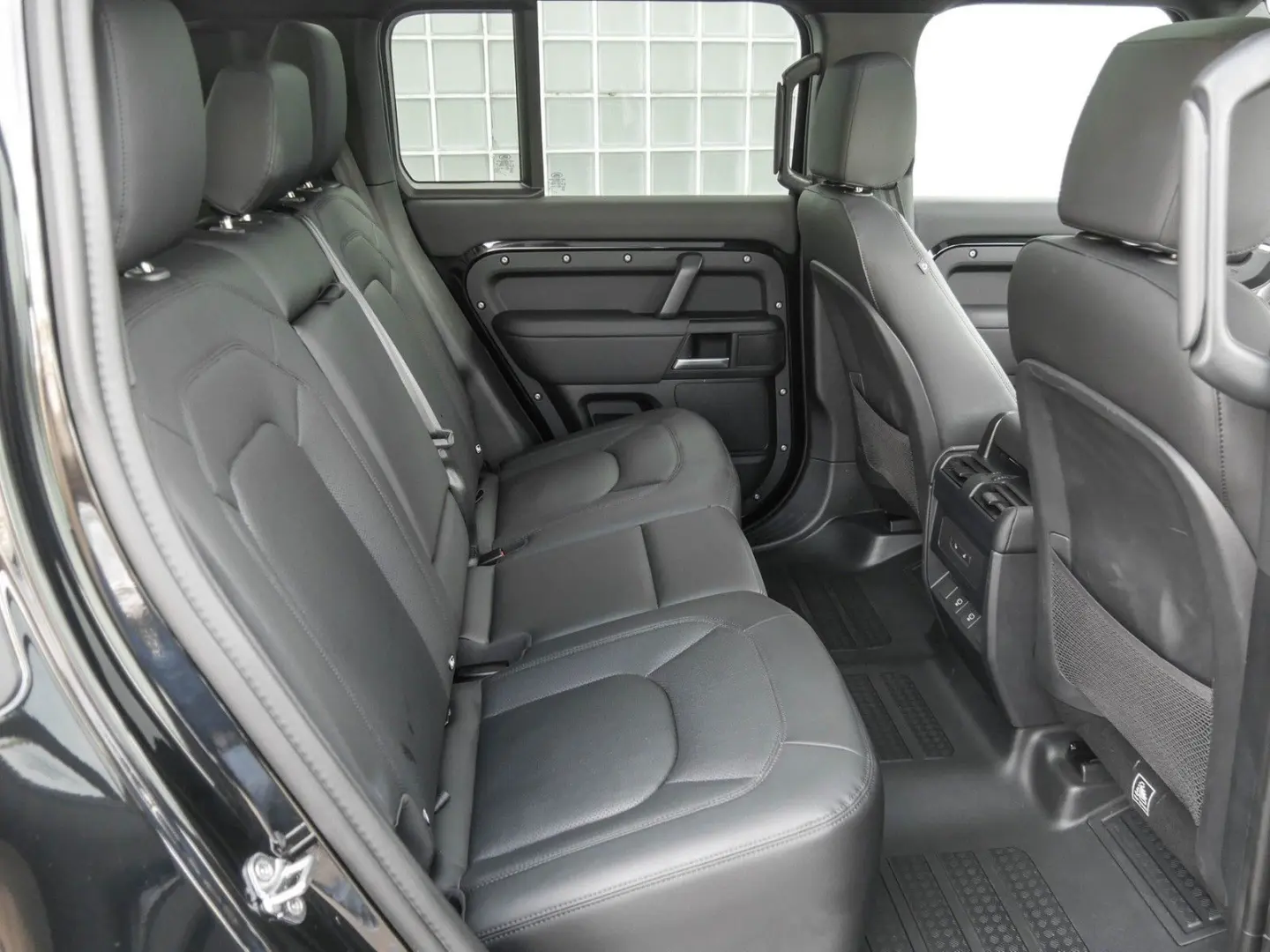 Defender D300 110 X-Dynamic