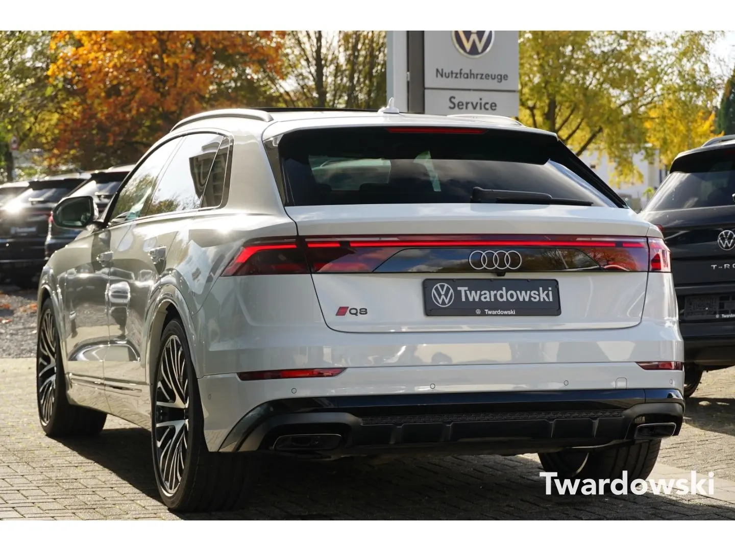 Q8 S line ALLLENKUNG HUD Soft Raute 360 Pano AHK