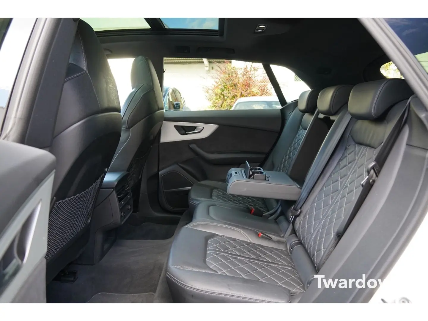 Q8 S line ALLLENKUNG HUD Soft Raute 360 Pano AHK