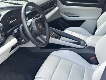 Macan 4 22 EXCLUSIVE CARBON INNODRIVE PANORAMA