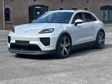 Macan 4 22 EXCLUSIVE CARBON INNODRIVE PANORAMA