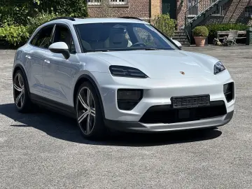 Macan 4 22 EXCLUSIVE CARBON INNODRIVE PANORAMA