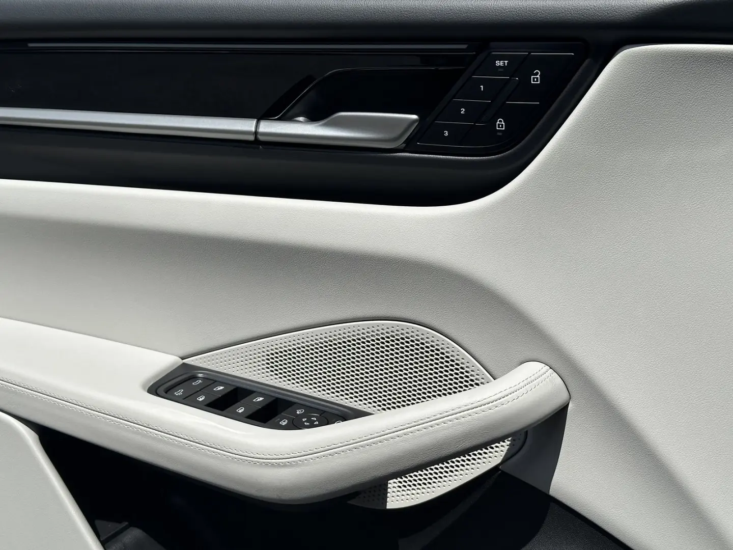 Macan 4 22 EXCLUSIVE CARBON INNODRIVE PANORAMA