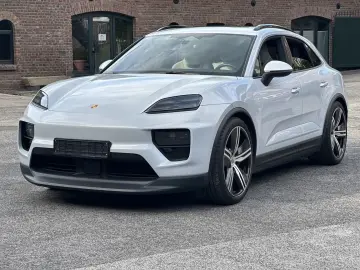 Macan 4 22 EXCLUSIVE CARBON INNODRIVE PANORAMA