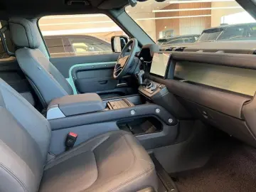 Defender 90 D300 75th Limited Edition Panorama