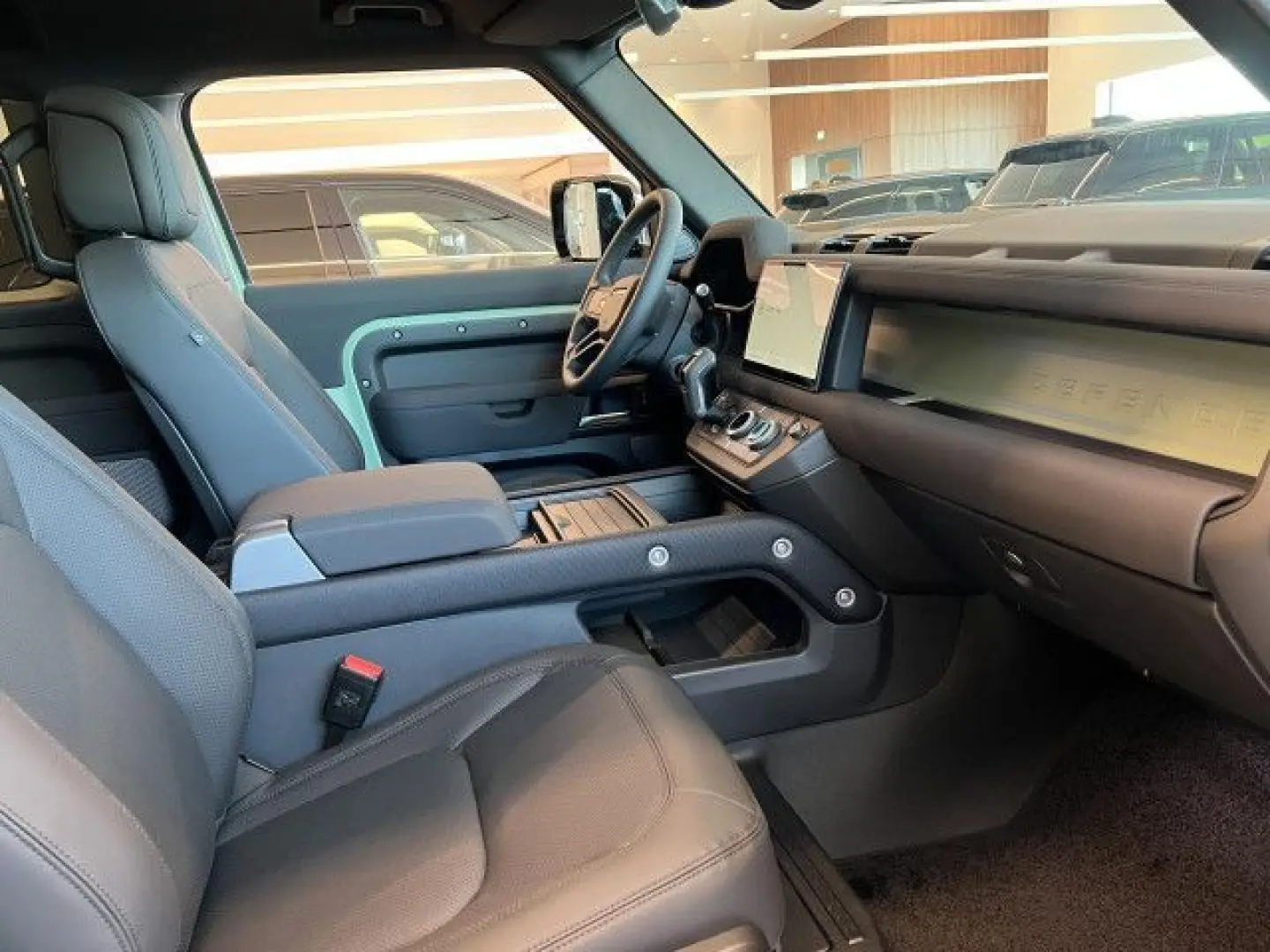 Defender 90 D300 75th Limited Edition Panorama