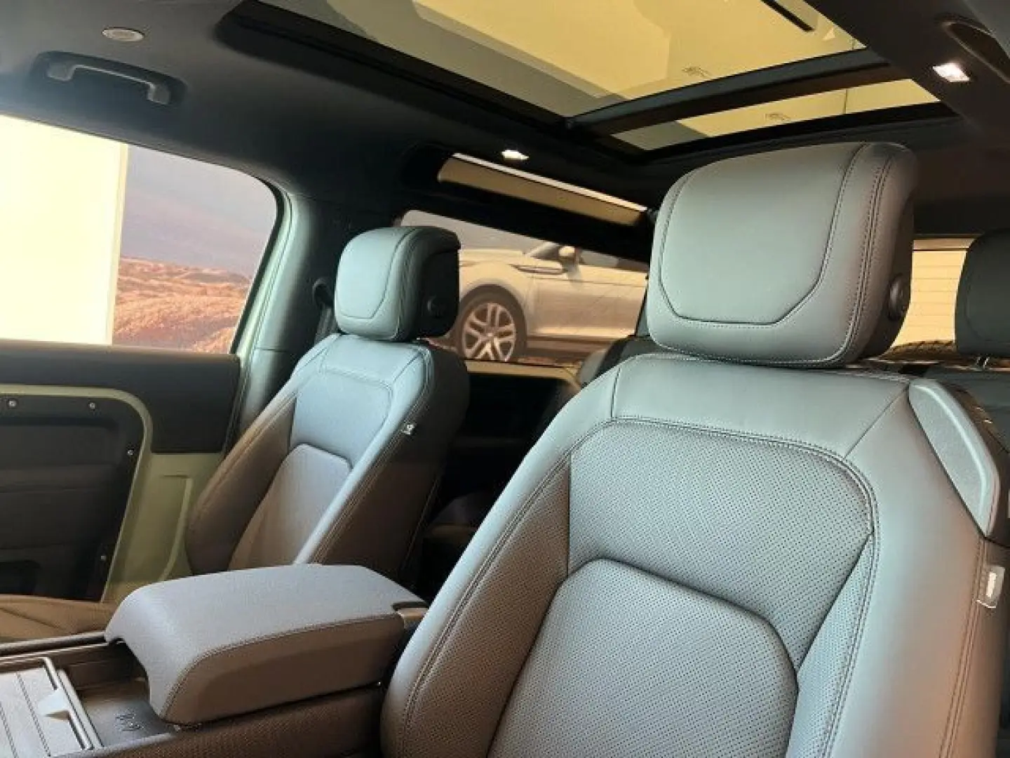 Defender 90 D300 75th Limited Edition Panorama