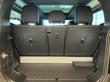 Defender 90 D300 75th Limited Edition Panorama