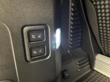 Defender 90 D300 75th Limited Edition Panorama