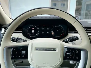 Range Rover 4.4 P530 Autobiography LWB