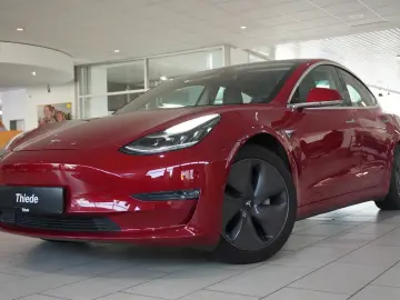 Model 3 LONGRANGE DUAL-MOTOR NAVI KAMERA DAB AHK