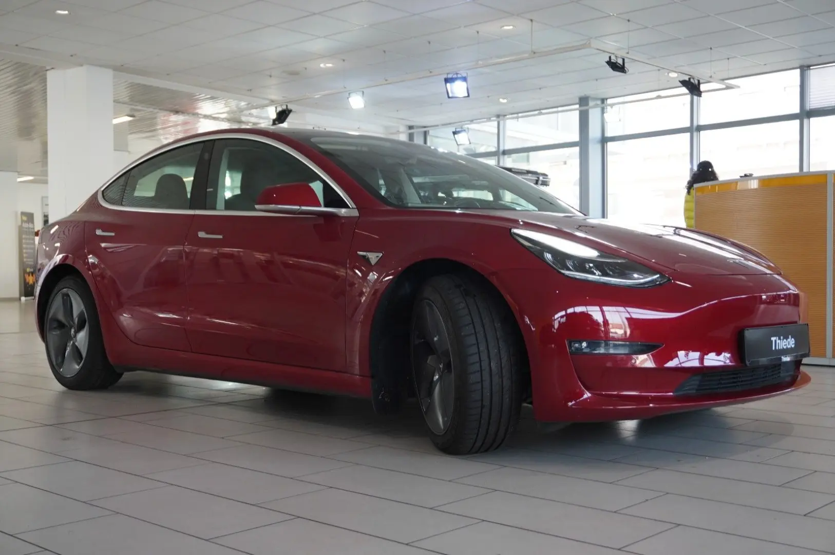 Model 3 LONGRANGE DUAL-MOTOR NAVI KAMERA DAB AHK