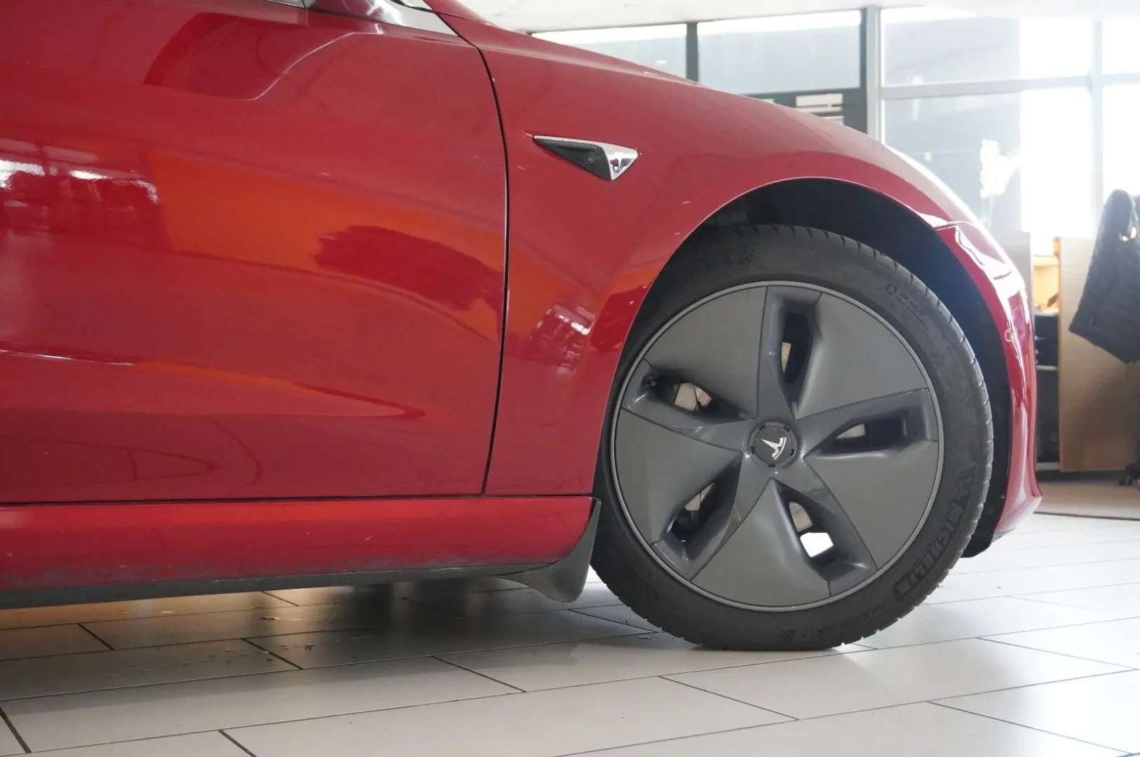 Model 3 LONGRANGE DUAL-MOTOR NAVI KAMERA DAB AHK