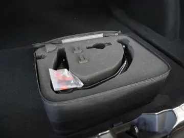 Model 3 LONGRANGE DUAL-MOTOR NAVI KAMERA DAB AHK